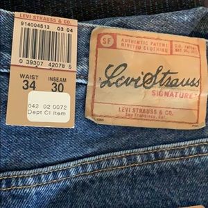 Levi Regular Fit Straight Leg. 34x30 New w/Tags